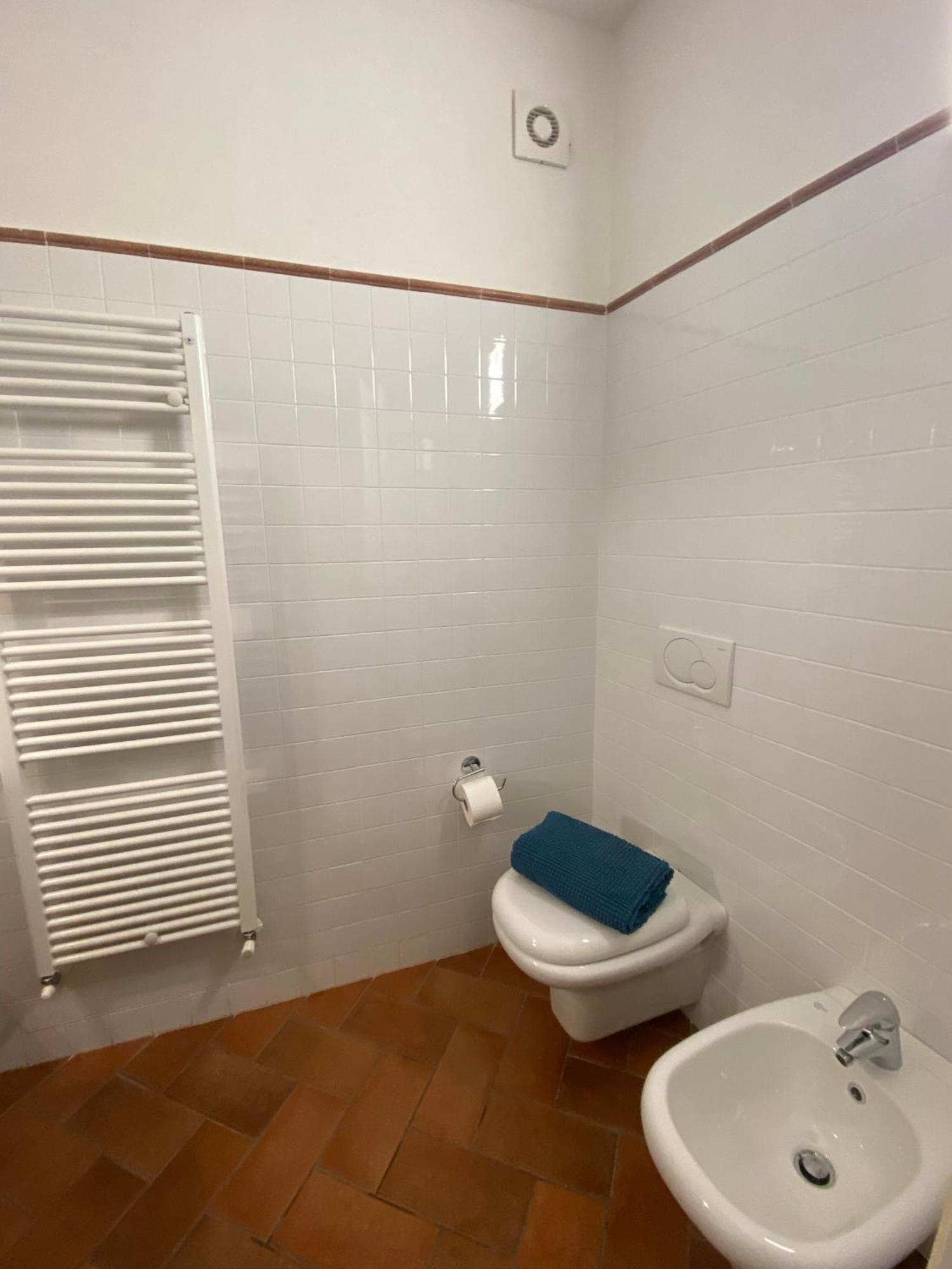 Holiday House Alla Torre Mandello del Lario Bagian luar foto